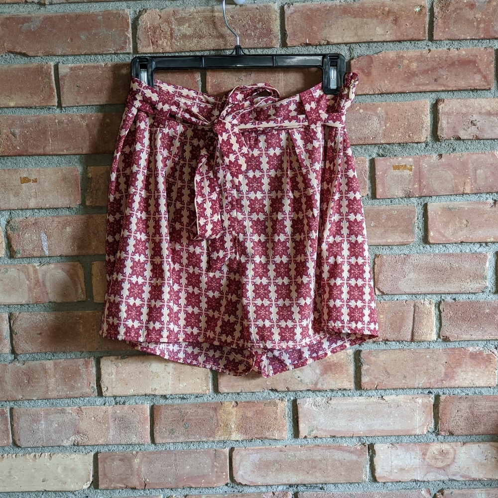 Paper bag waist flowy shorts